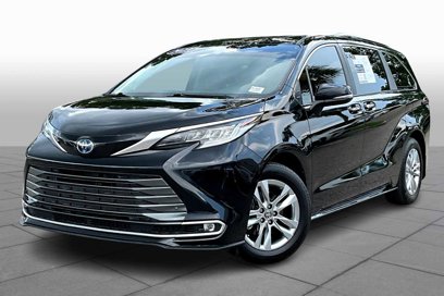 Used 2023 Toyota Sienna Limited