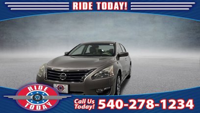 Used 2014 Nissan Altima 2.5 S w/ Display Audio Package
