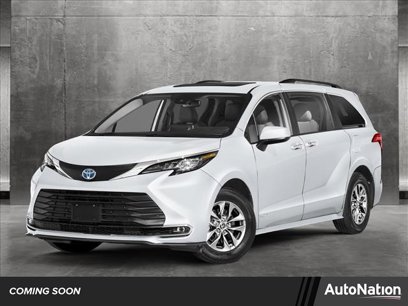 New 2025 Toyota Sienna XLE