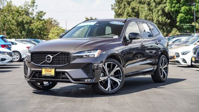 Used 2022 Volvo XC60 B5 R-Design w/ Advanced Package