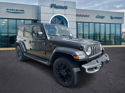 New 2025 Jeep Wrangler Unlimited Sahara