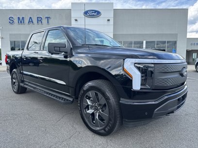 New 2025 Ford F150 Lightning XLT w/ Max Trailer Tow Package