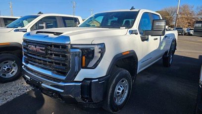 New 2025 GMC Sierra 2500 Pro w/ Convenience Package