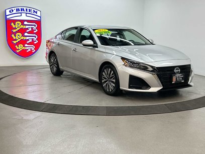 Used 2023 Nissan Altima 2.5 SV