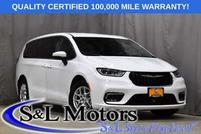 Used 2023 Chrysler Pacifica Touring-L