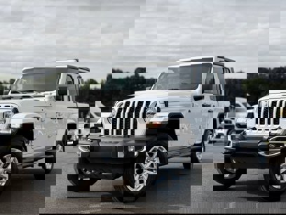 Used 2023 Jeep Gladiator Sport