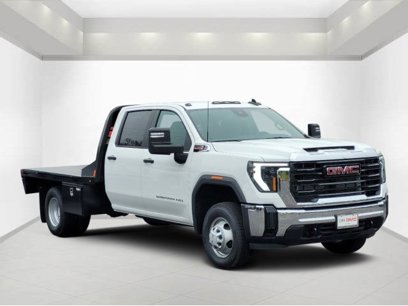 New 2025 GMC Sierra 3500 Pro w/ Convenience Package