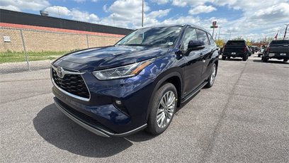 New 2025 Toyota Highlander Platinum