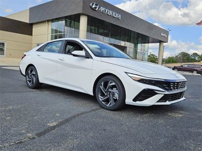 New 2025 Hyundai Elantra SEL
