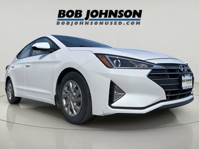 Used 2020 Hyundai Elantra SE w/ Cargo Package (C1)