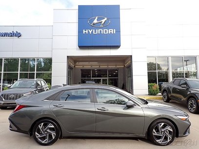 Certified 2024 Hyundai Elantra SEL w/ Convenience Package
