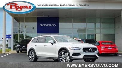 New 2026 Volvo V60 B5 Cross Country Plus w/ Protection Package Premier
