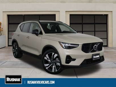 New 2025 Volvo XC40 B5 Ultra w/ Climate Package