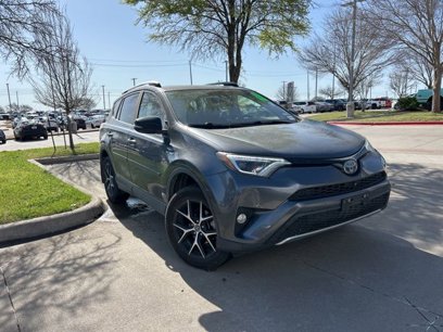Used 2018 Toyota RAV4 SE