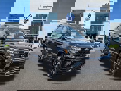 New 2024 Volkswagen Taos SE