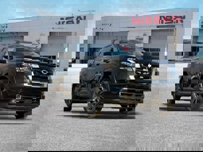 New 2025 Nissan Pathfinder S