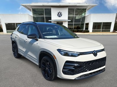 New 2025 Volkswagen Tiguan SE R-Line