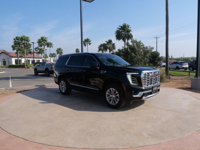 Used 2025 GMC Yukon Denali w/ Sun & Power Step Package