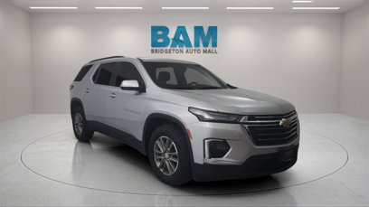 Used 2022 Chevrolet Traverse LT
