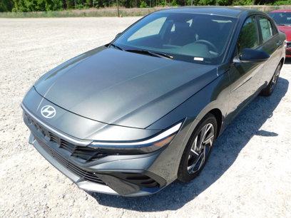 New 2025 Hyundai Elantra Sport