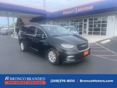 Used 2022 Chrysler Pacifica Touring-L