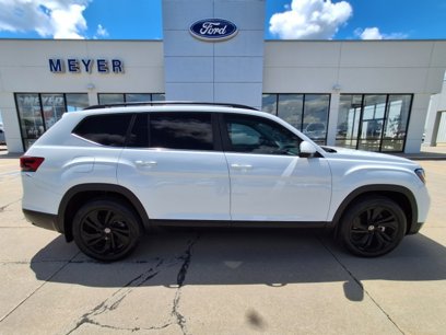 Used 2022 Volkswagen Atlas SE w/ Panoramic Sunroof Package