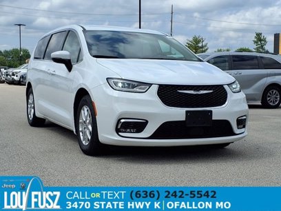 Used 2023 Chrysler Pacifica Touring-L