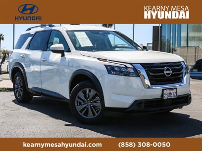 Used 2023 Nissan Pathfinder SV