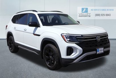 New 2025 Volkswagen Atlas Peak Edition SE