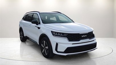 Used 2023 Kia Sorento S w/ Panoramic Sunroof Package