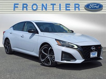 Used 2023 Nissan Altima 2.5 SR w/ SR Premium Package
