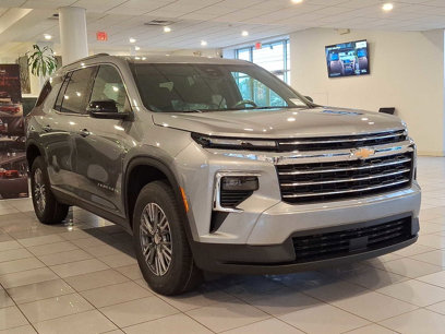 New 2025 Chevrolet Traverse LT
