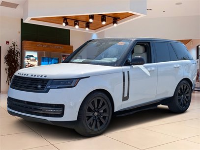 New 2025 Land Rover Range Rover SE