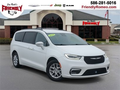 Used 2022 Chrysler Pacifica Touring-L