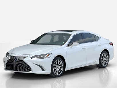 Used 2019 Lexus ES 300h w/ Premium Package