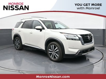 Used 2024 Nissan Pathfinder Platinum