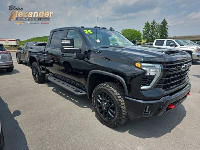 New 2025 Chevrolet Silverado 2500 LT w/ Trail Boss Package