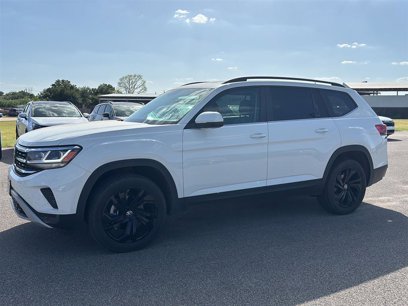 Used 2023 Volkswagen Atlas SE w/ Panoramic Sunroof Package