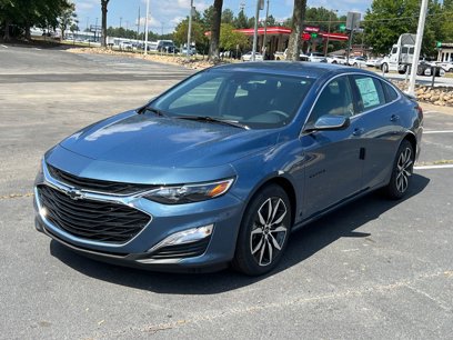 New 2025 Chevrolet Malibu RS w/ LPO, Floor Liner Package