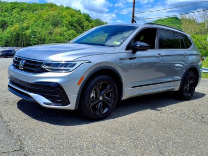 Used 2024 Volkswagen Tiguan SE R-Line