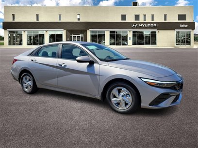 New 2025 Hyundai Elantra SE