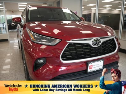 Used 2021 Toyota Highlander XLE
