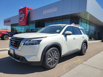 New 2024 Nissan Pathfinder SL w/ SL Premium Package