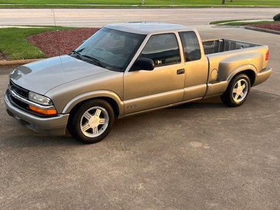 Used 1999 Chevrolet S10 Pickup LS w/ Preferred Equipment Group