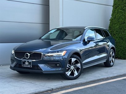 Used 2024 Volvo V60 B5 Cross Country Plus