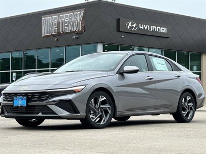 New 2024 Hyundai Elantra SEL w/ Convenience Package