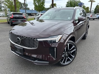 New 2025 Volvo XC90 B6 Ultra w/ Lounge Package