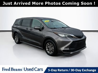 Used 2021 Toyota Sienna LE