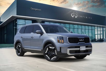 Used 2024 Kia Telluride EX w/ EX Captain's Chair Package