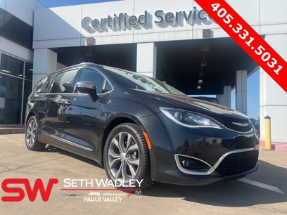 Used 2019 Chrysler Pacifica Limited w/ Tire & Wheel Group